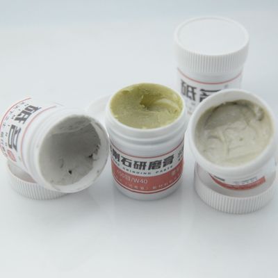 융통성 소재의 닦기 및 밀링